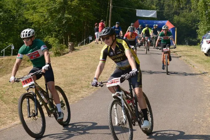 Stefan Steinweg kurz nach dem Start der Höllenberg Trail-Trophy