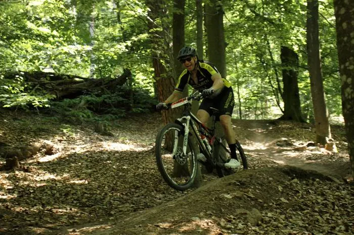 Stefan Steinweg in der Kurve bei der Höllenberg Trail-Trophy